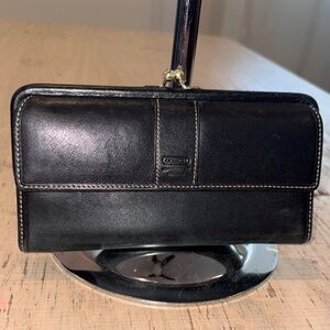 VINTAGE Coach Black Leather Wallet
